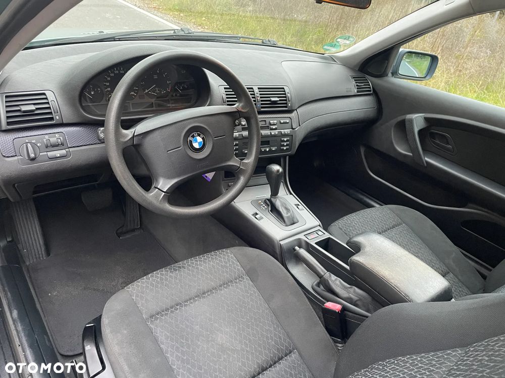 BMW Seria 3 318i - 19