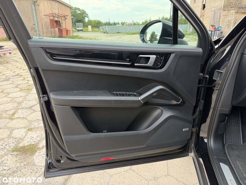 Porsche Cayenne E-Hybrid Tiptronic S - 23