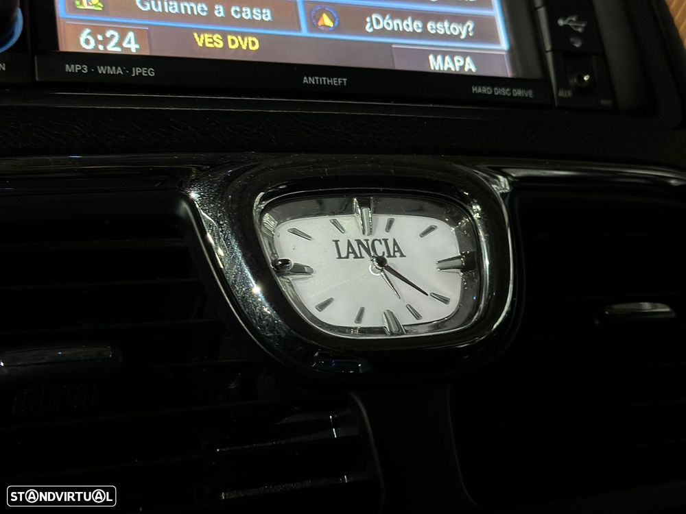 Lancia Voyager 2.8 CRD Platinum - 29