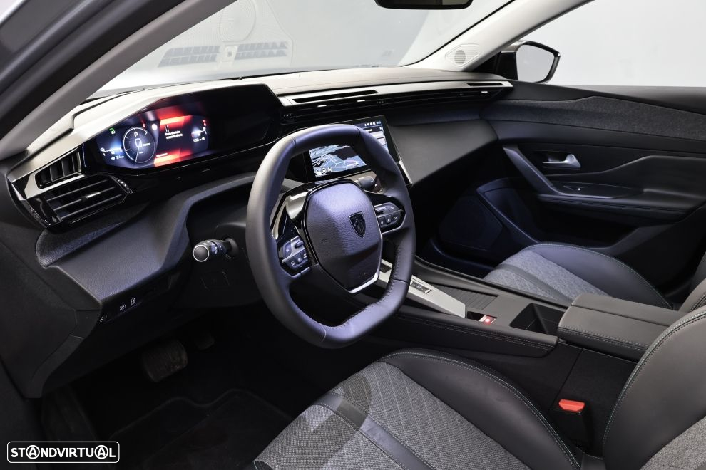 Peugeot 408 1.6 Hybrid Allure e-EAT8 - 23