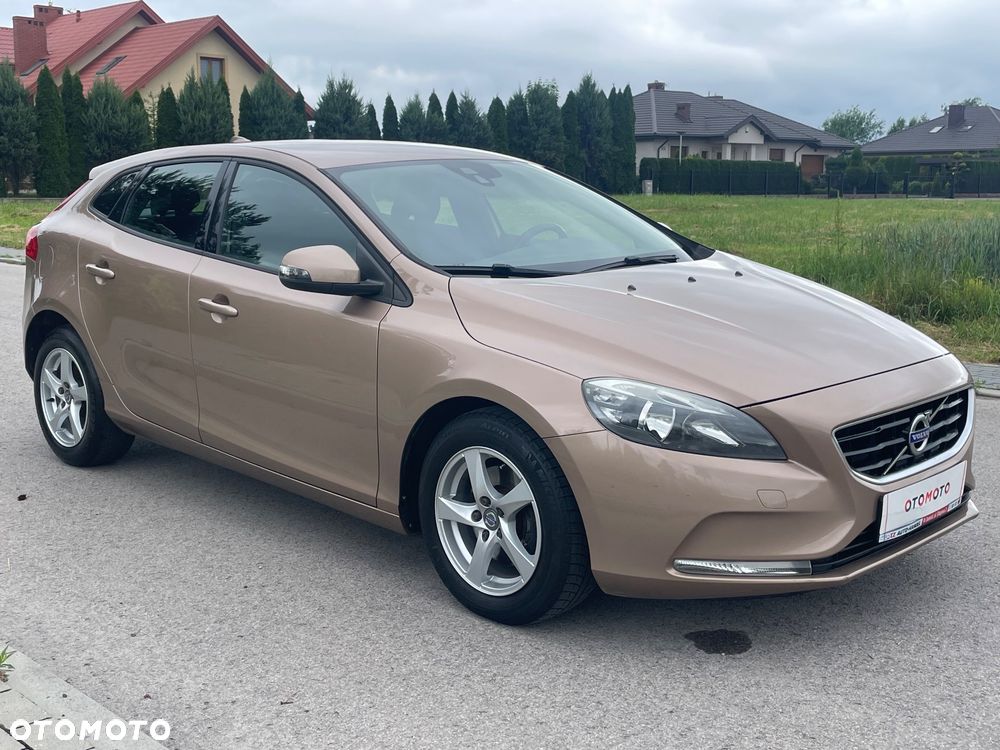 Volvo V40 D2 Momentum - 30