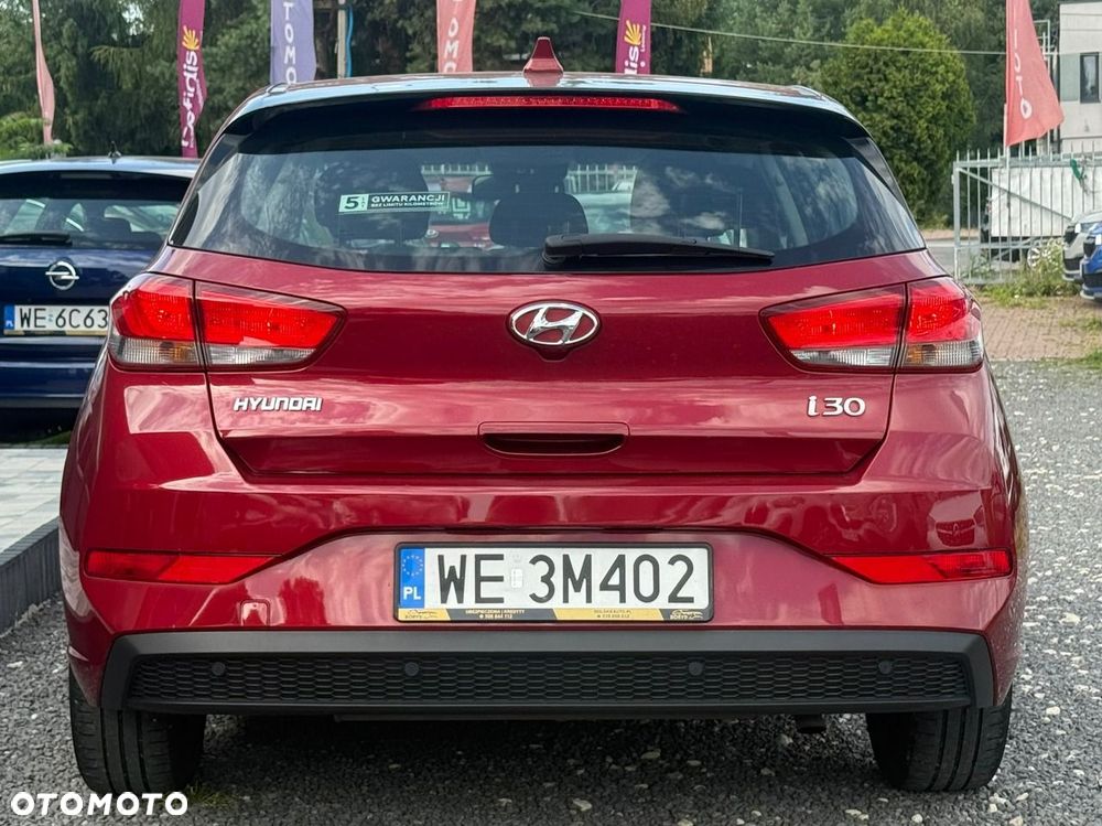 Hyundai i30 1.5 DPI Classic + - 8