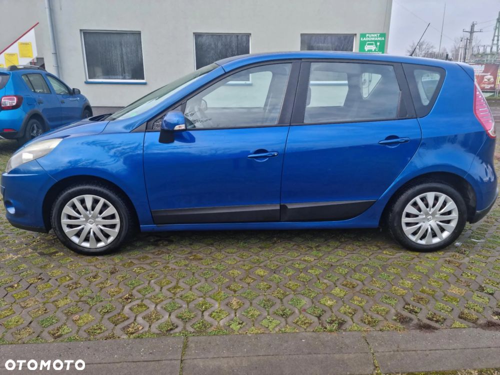 Renault Scenic 1.6 16V 110 Expression - 9