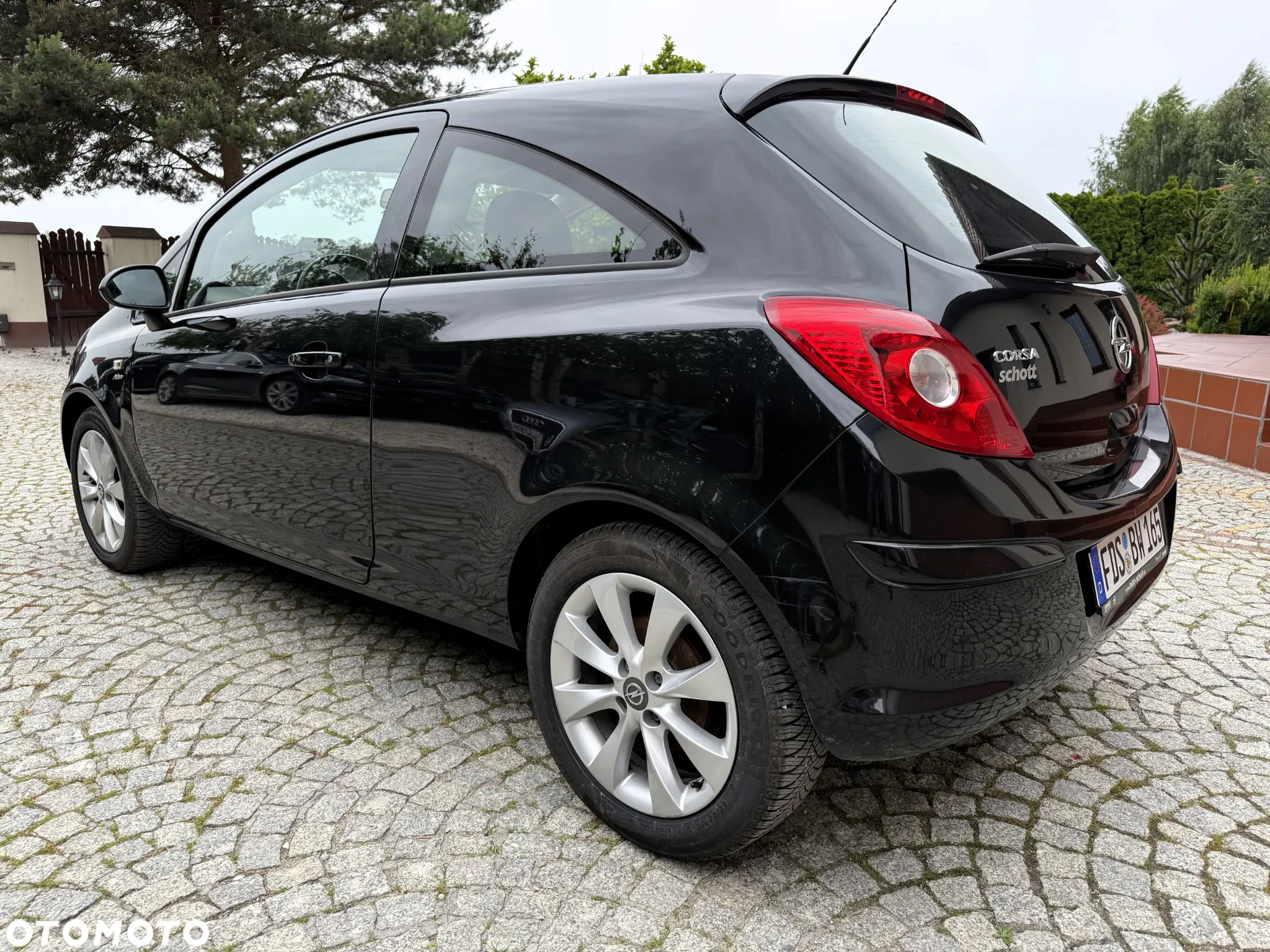 Opel Corsa 1.4 16V Active - 17