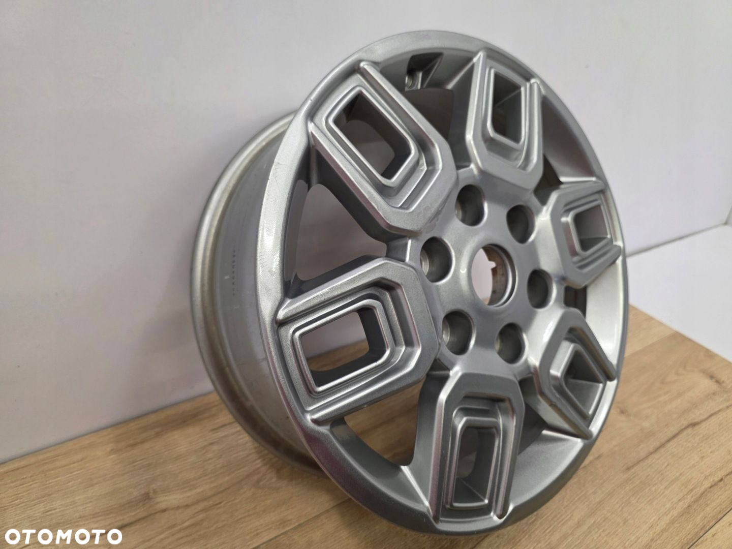 FELGA HYUNDAI STARIA 6,5x17 ET48 52910-CG100 - 2