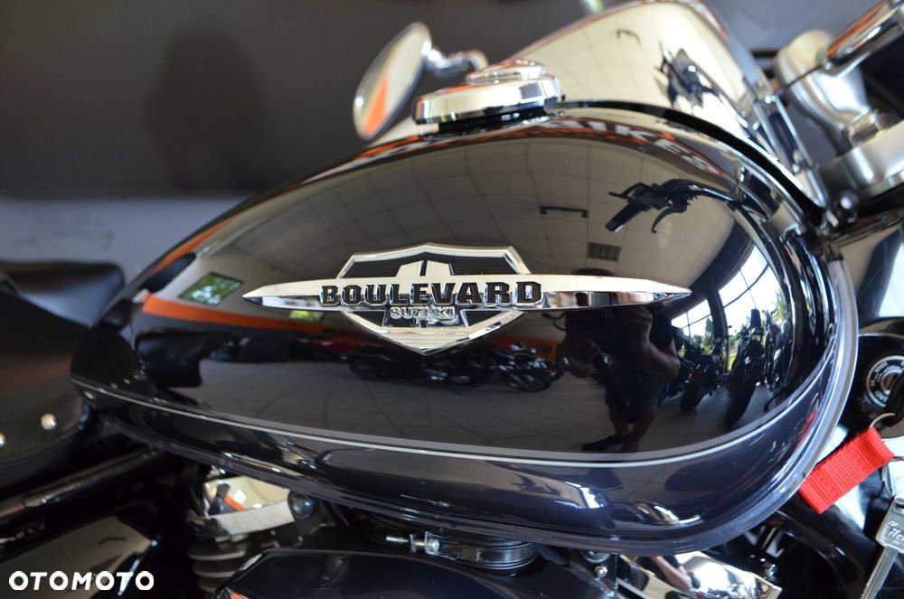 Suzuki VL 800 Volusia - Boulevard C50 - 12