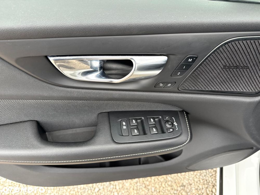 Volvo V60 B3 B Essential - 21