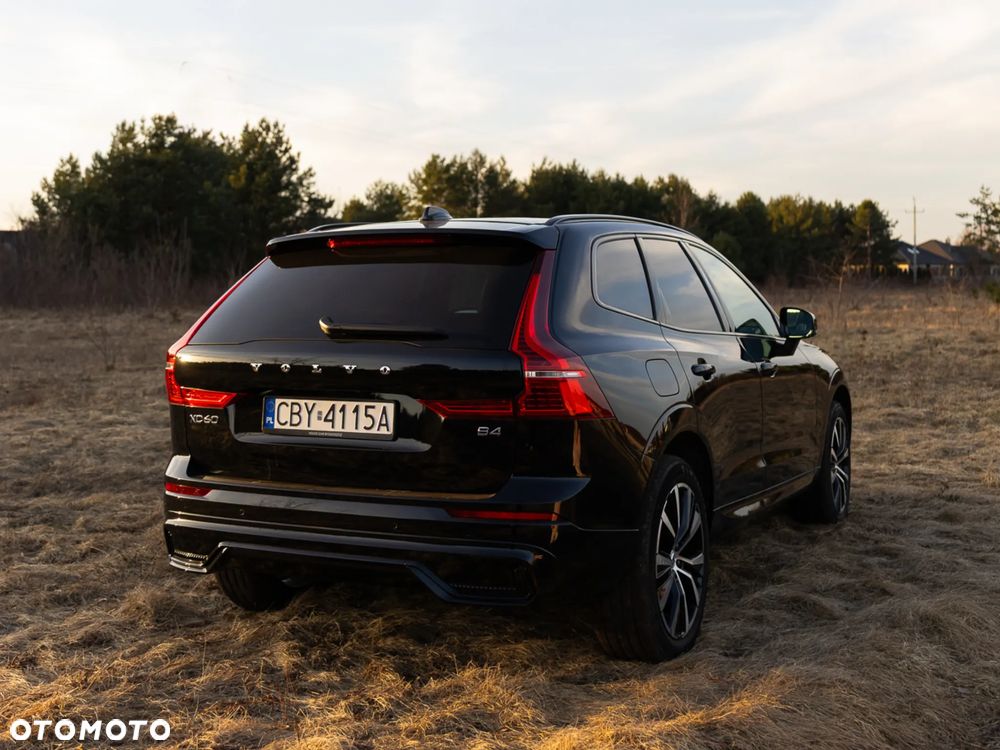 Volvo XC 60 B4 B Plus Dark - 21