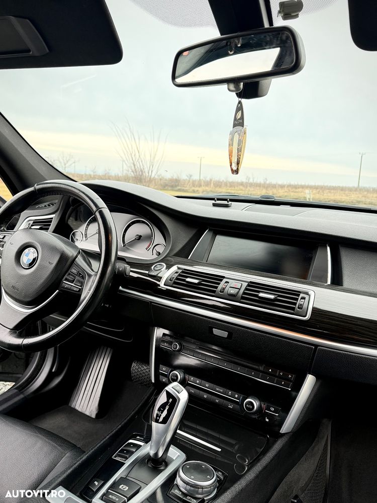 BMW Seria 5 520d Aut. Luxury Line - 9