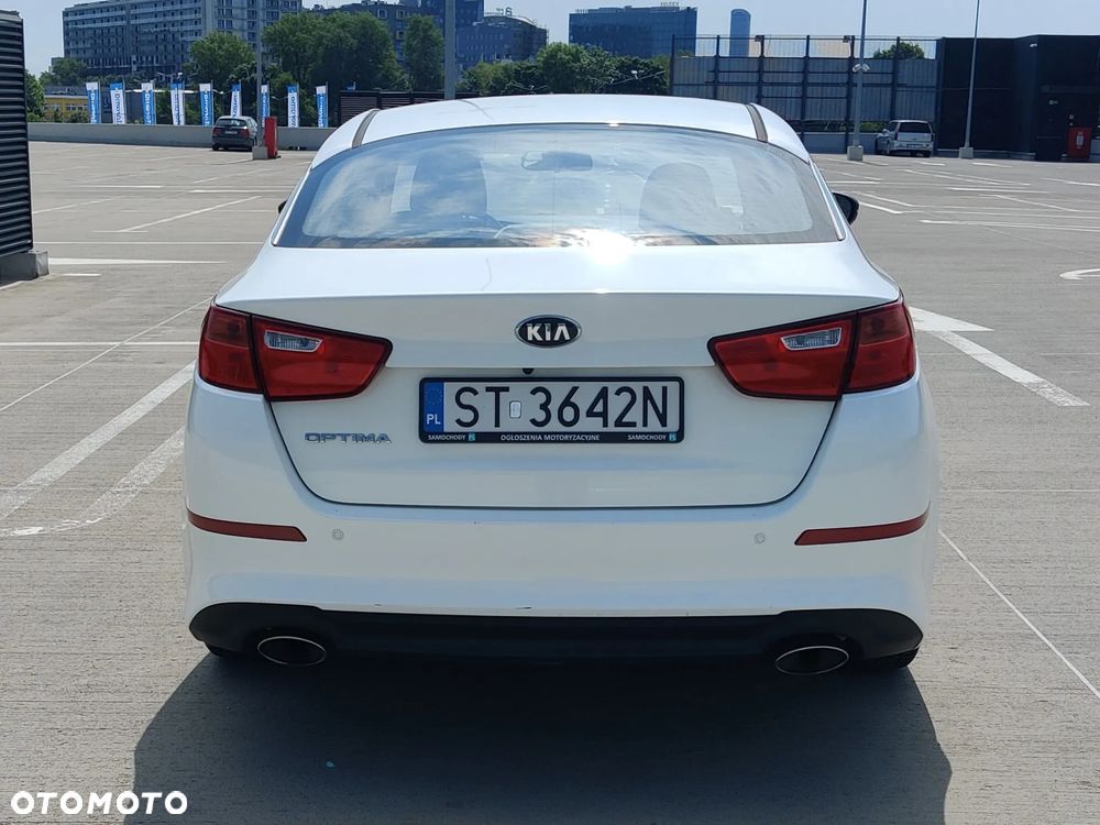 Kia Optima - 12