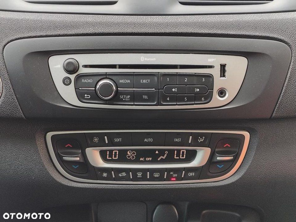 Renault Scenic - 16
