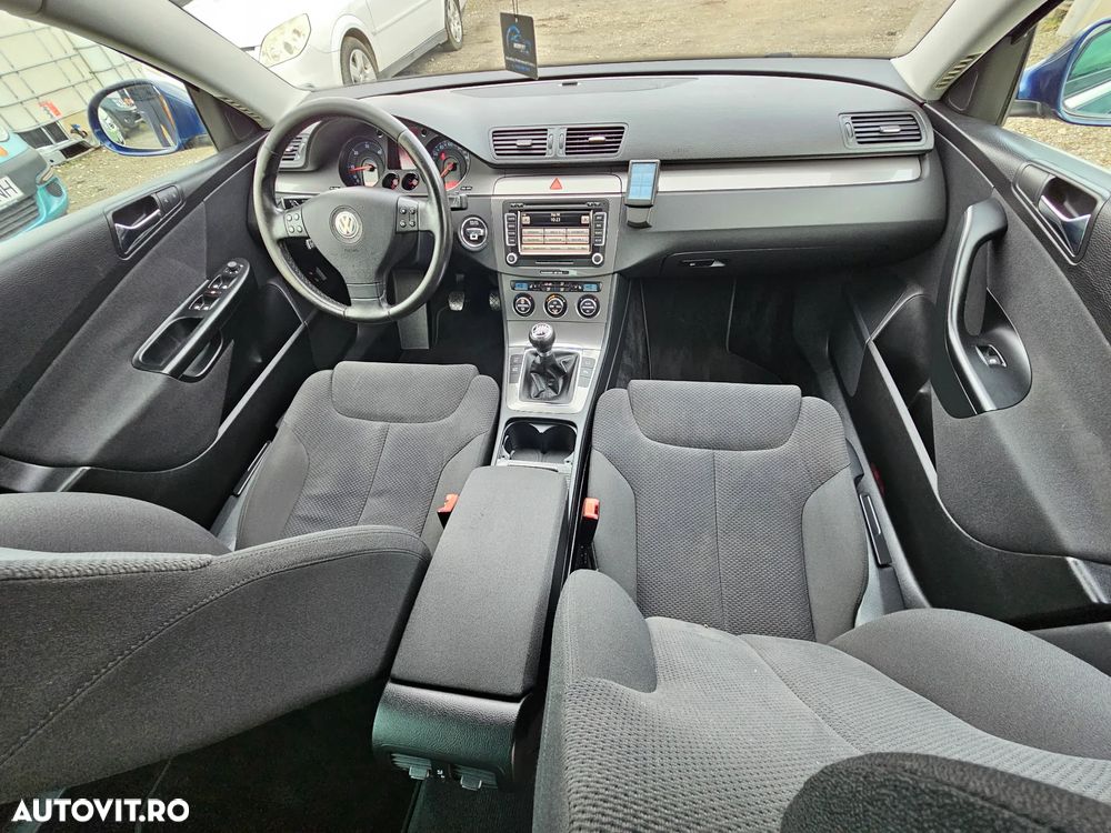 Volkswagen Passat Variant 1.9 TDI DPF BlueMotion - 12