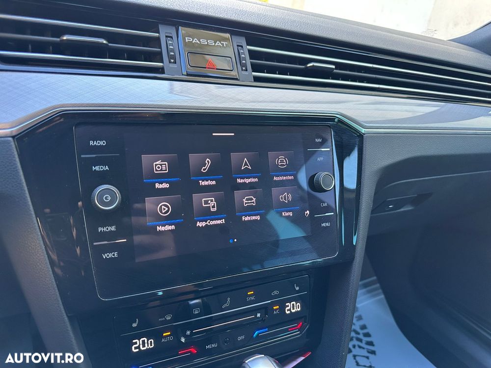 Volkswagen Passat 2.0 TDI DSG Highline - 40