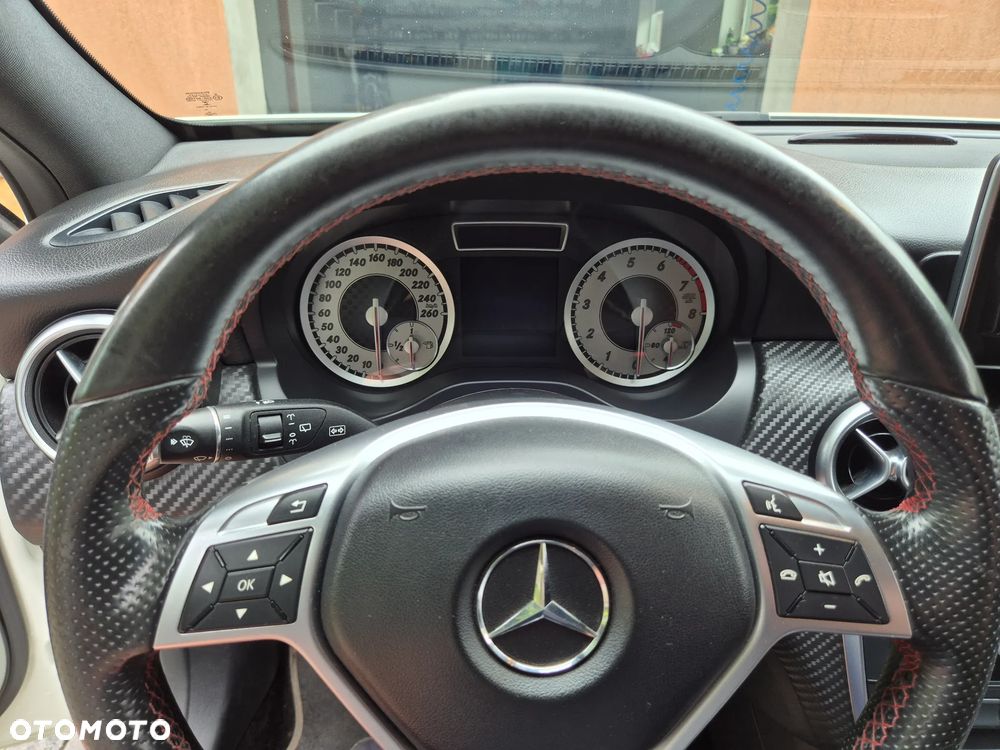 Mercedes-Benz Klasa A 180 AMG Line - 16
