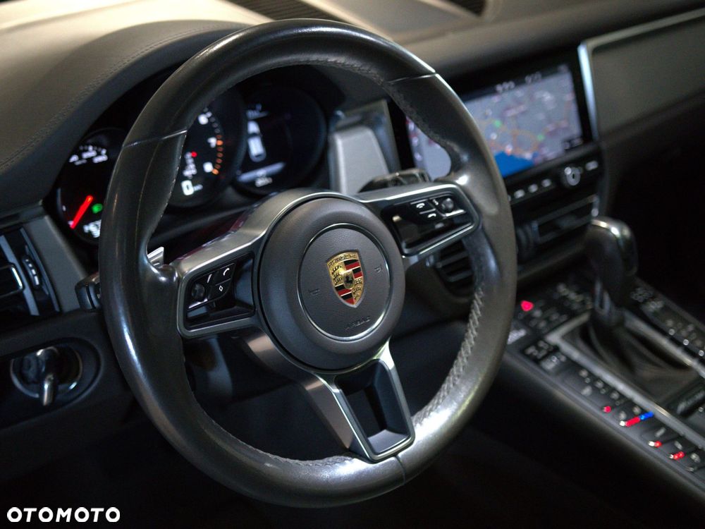Porsche Macan Standard - 25