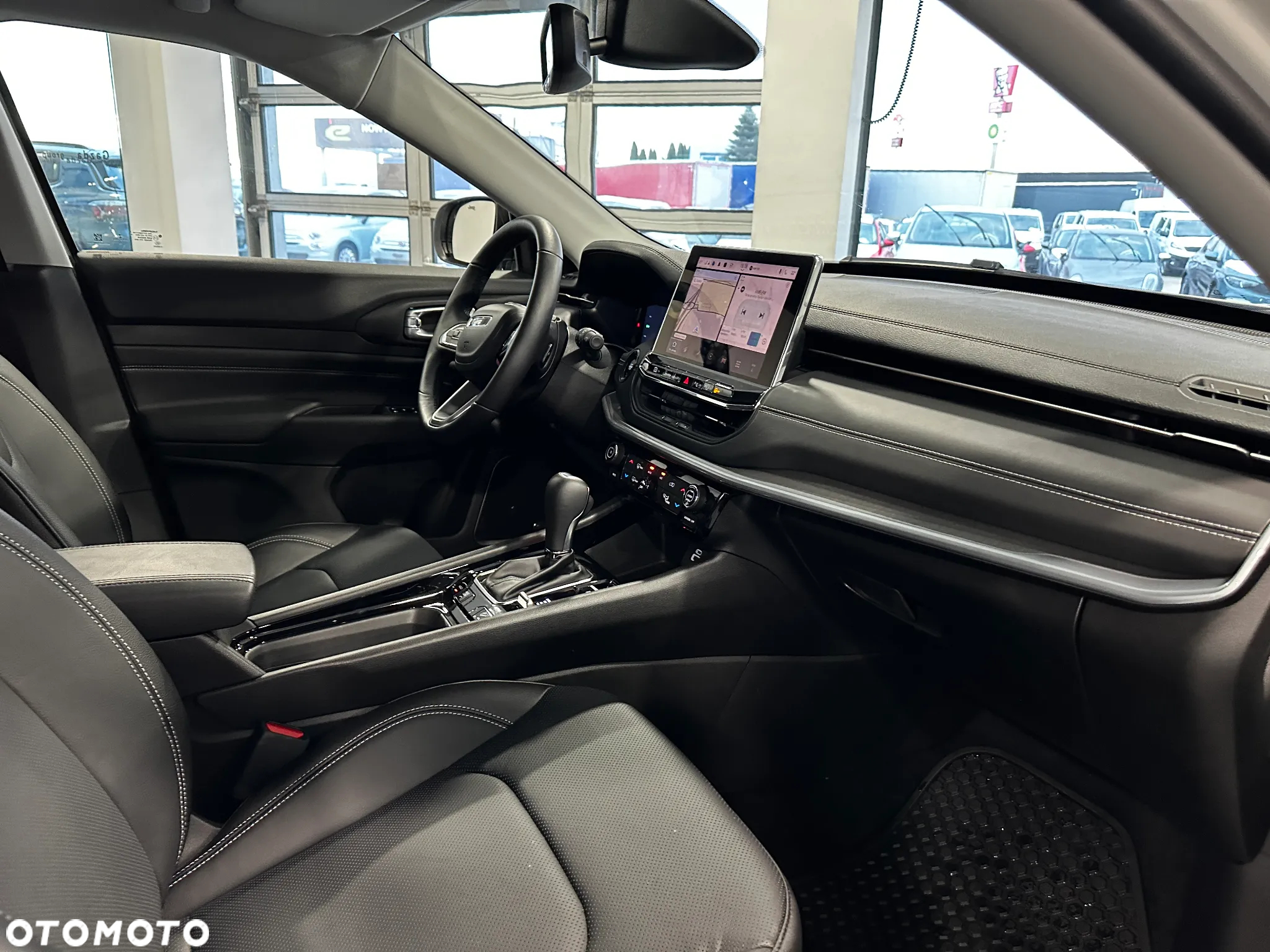Jeep Compass - 16