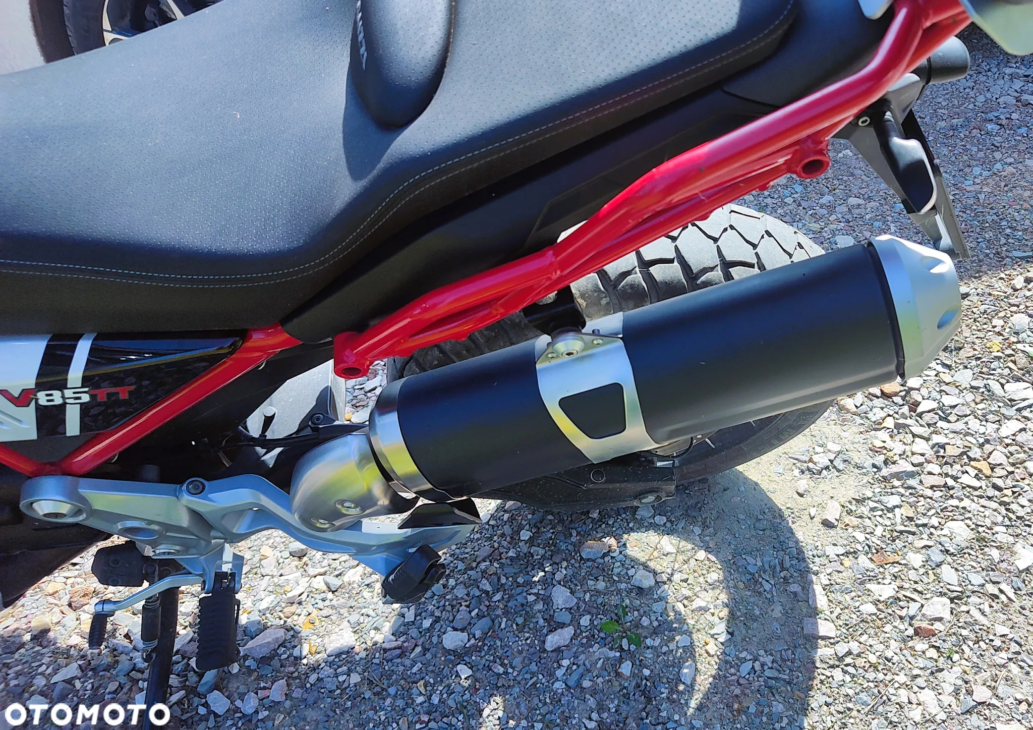 Moto Guzzi V85 - 11