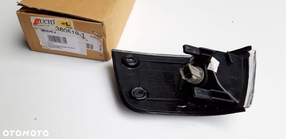 MIGACZ Kierunkowskaz prawy   PRZEDNI Honda Civic 88-90   SDN 380519-1,34350-SH3-W01,34350-SH4-K01 - 2
