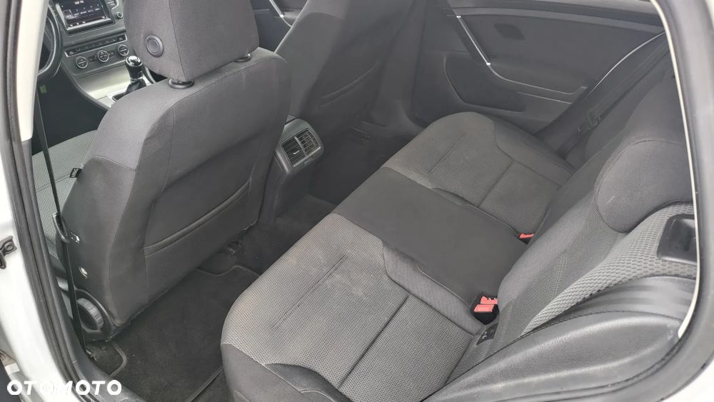 Volkswagen Golf 1.6 TDI BlueMotion Technology Cup - 29