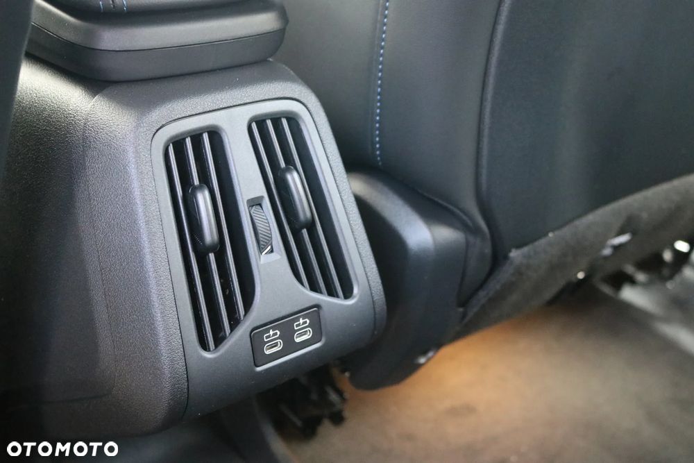 BMW iX2 eDrive20 66.5kWh M Sport Edition - 23