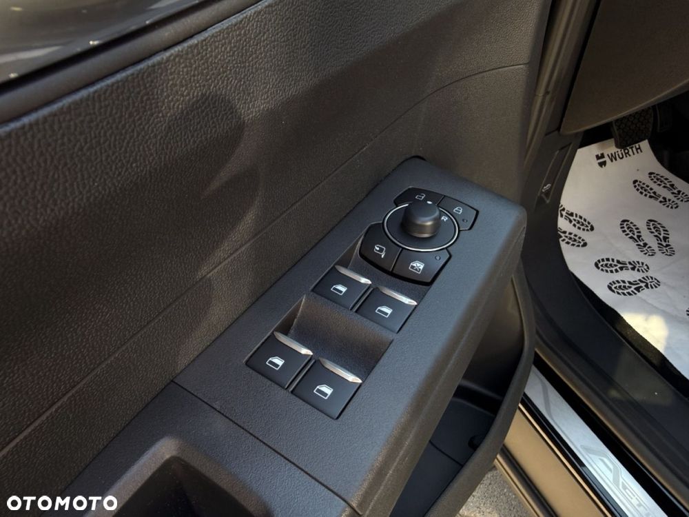 Ford Tourneo Courier - 22