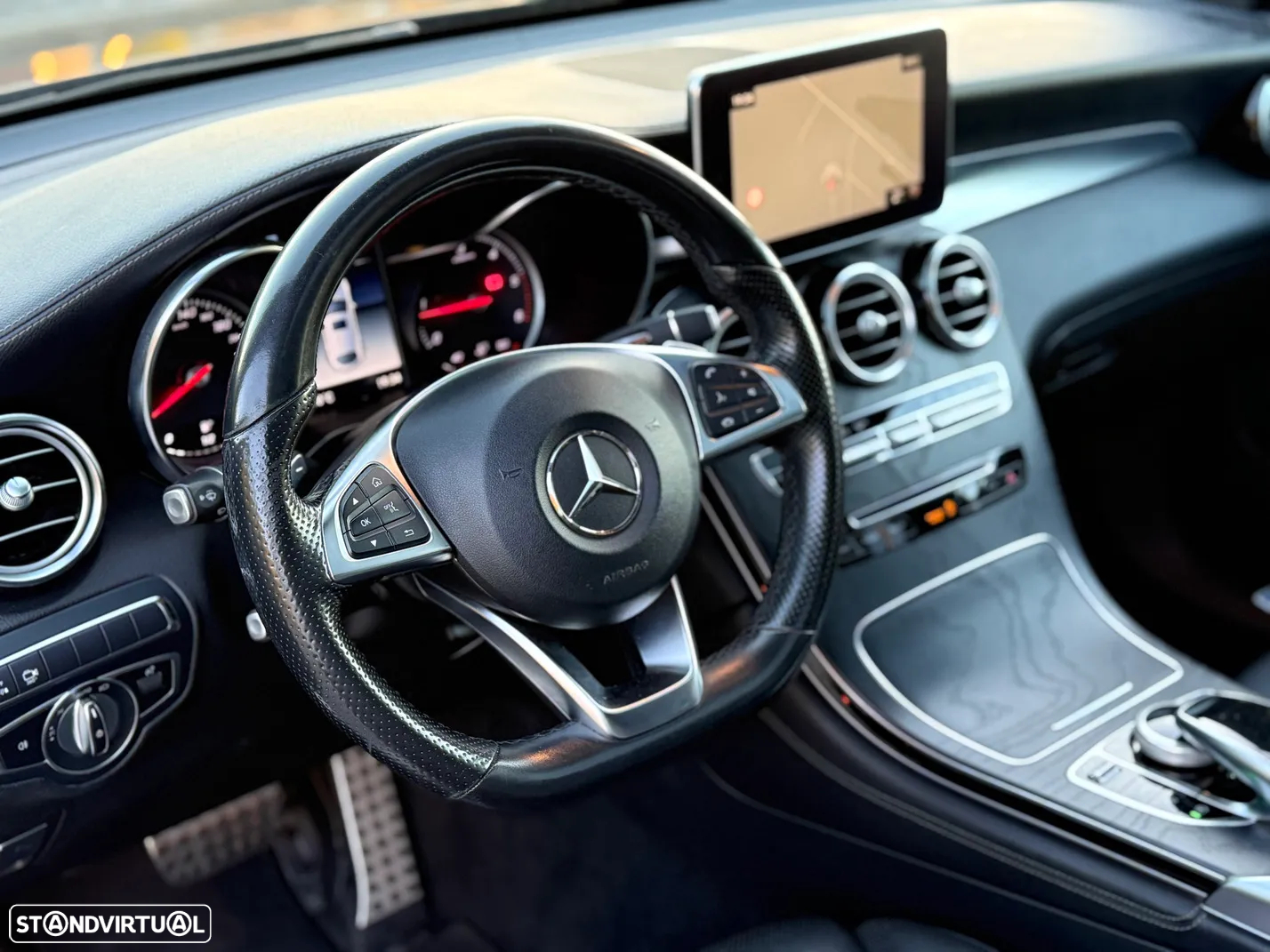 Mercedes-Benz GLC 250 d Coupe 4Matic 9G-TRONIC AMG Line - 12