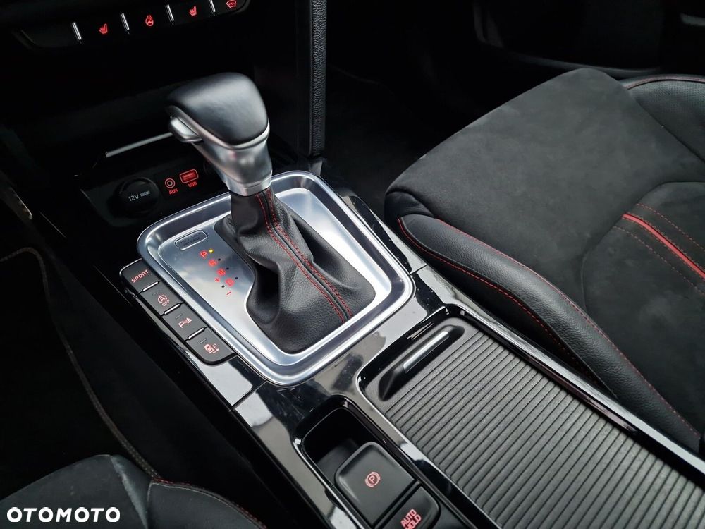 Kia ProCeed 1.6 T-GDI GT DCT - 15