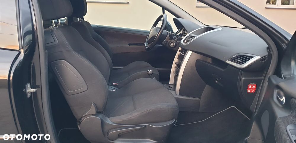 Peugeot 207 1.6 HDi 16V Trendy - 9