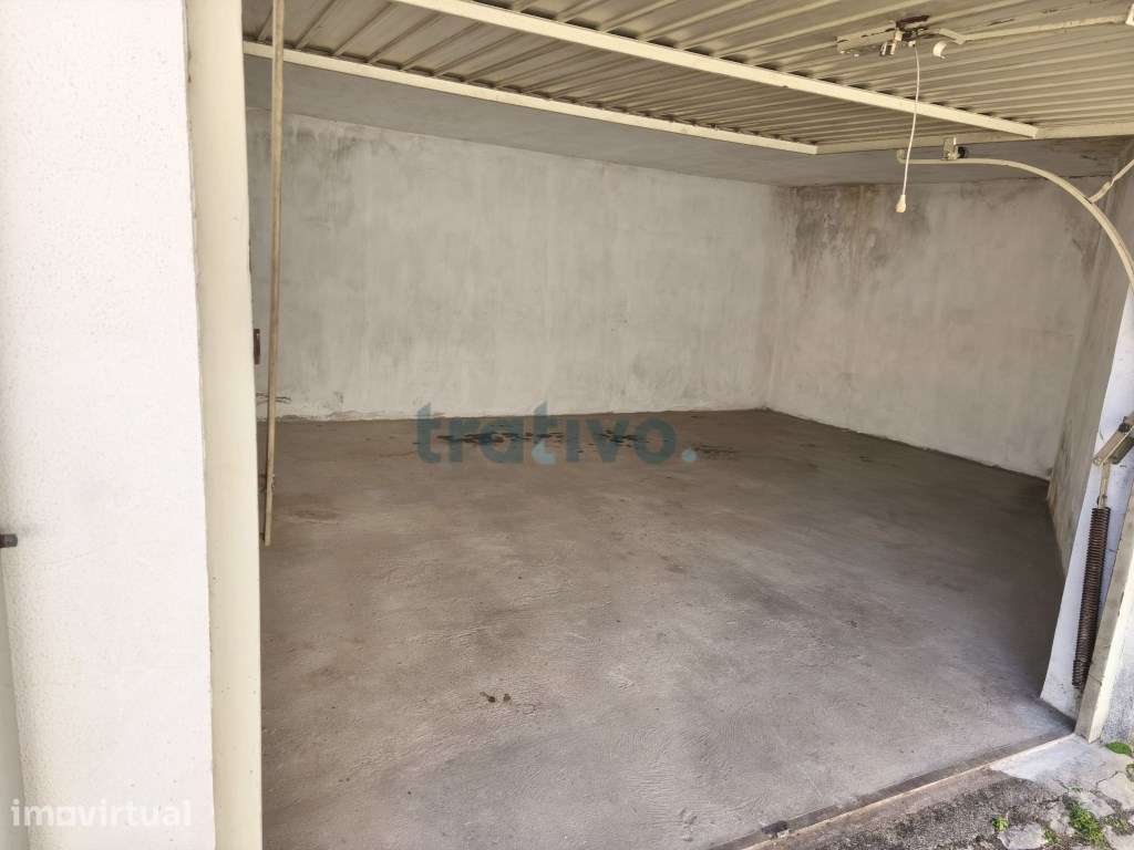 Arrendamento de garagem na Rua General Humberto Delgado, Coimbra - Grande imagem: 3/5