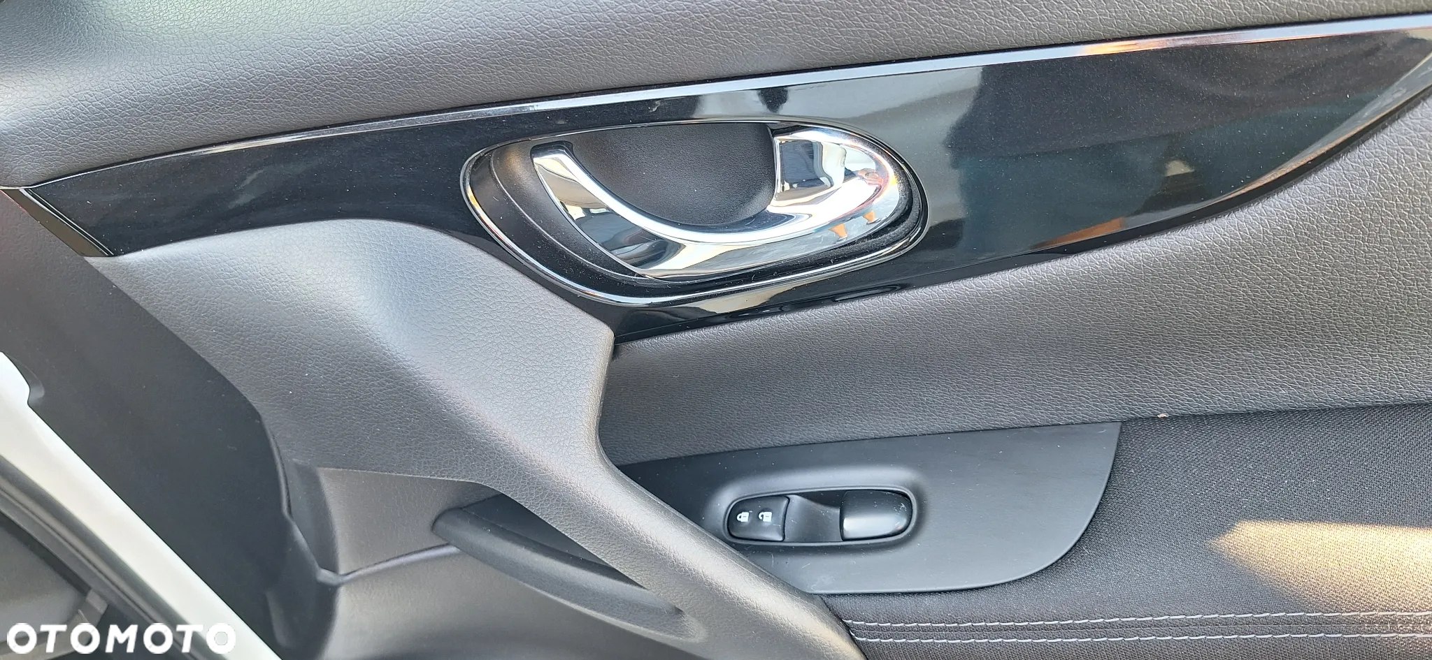 Nissan Qashqai 1.6 DCi N-Connecta Xtronic EU6 - 33