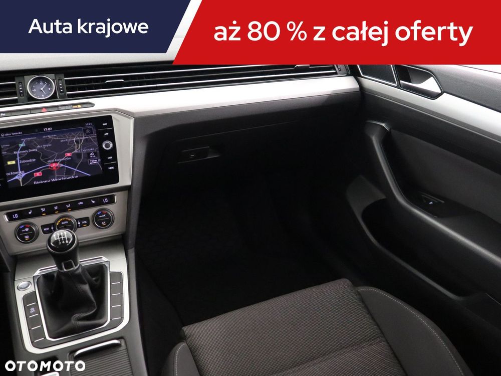 Volkswagen Passat - 10