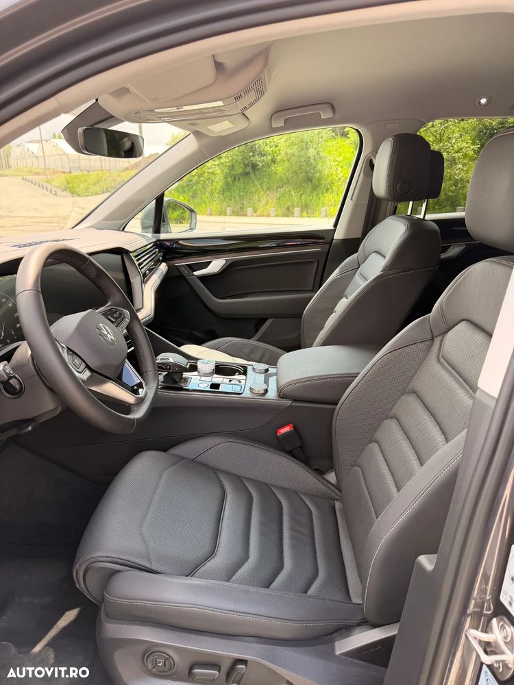 Volkswagen Touareg V6 TDI 4MOTION Elegance - 16