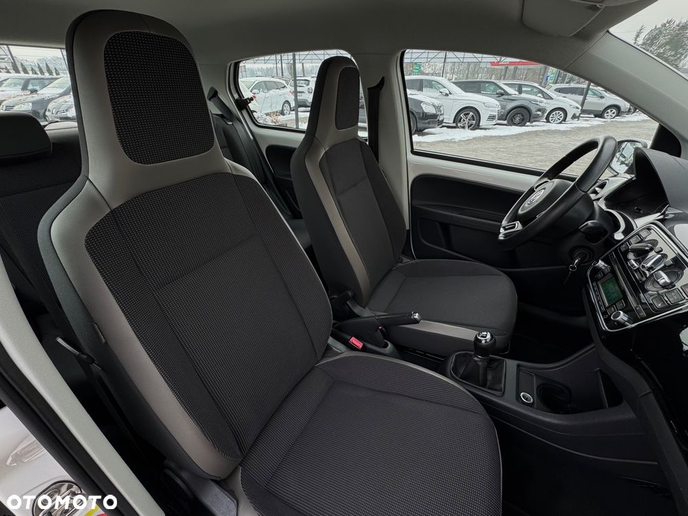 Volkswagen up! - 26