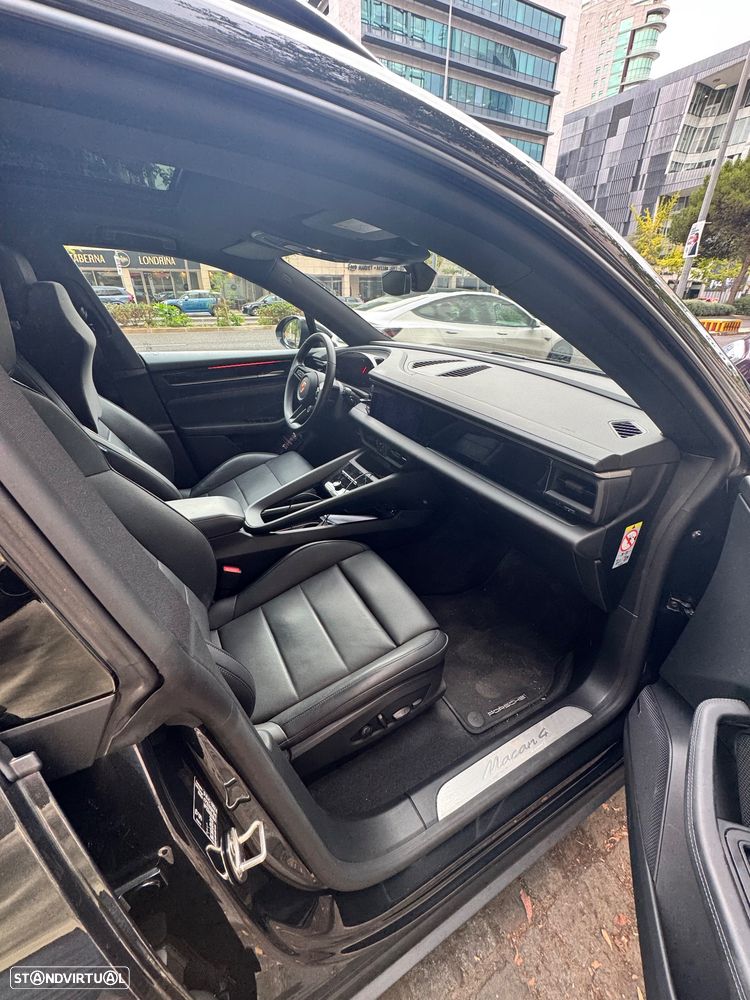 Porsche Macan Electric 4 - 10