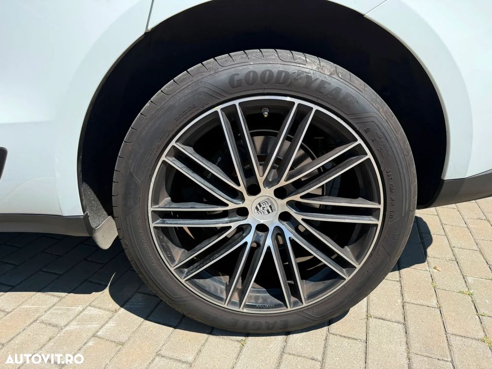 Porsche Macan T - 8