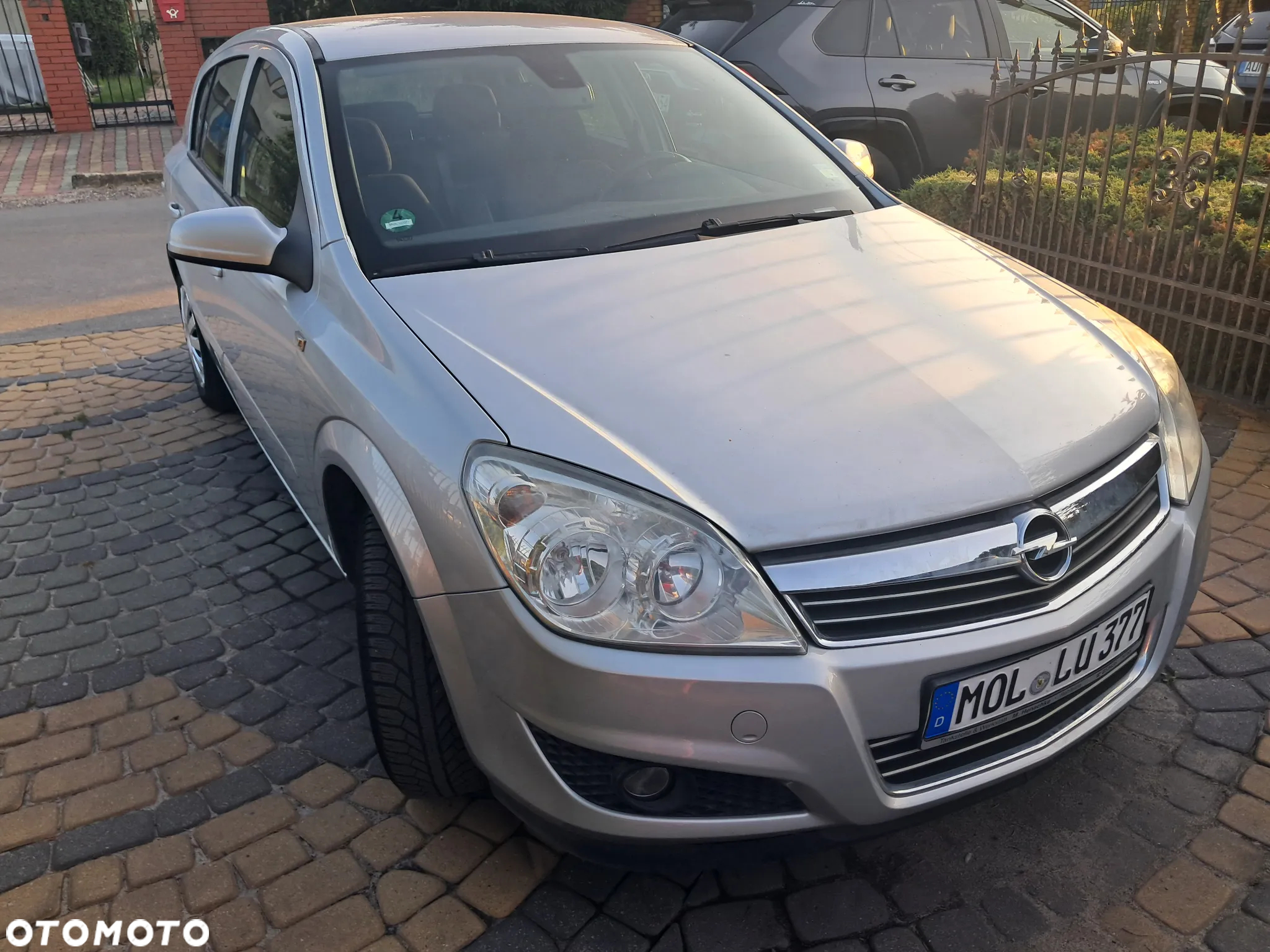 Opel Astra III 1.6 Elegance Easytronic - 2