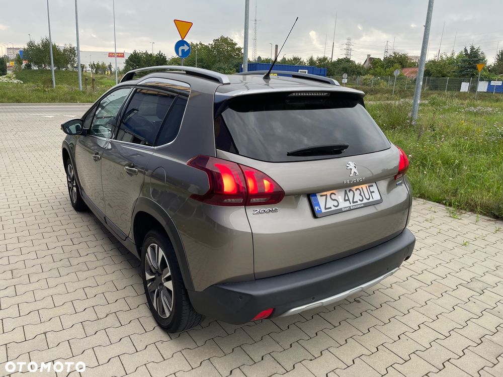 Peugeot 2008 1.2 Pure Tech Allure S&S - 7