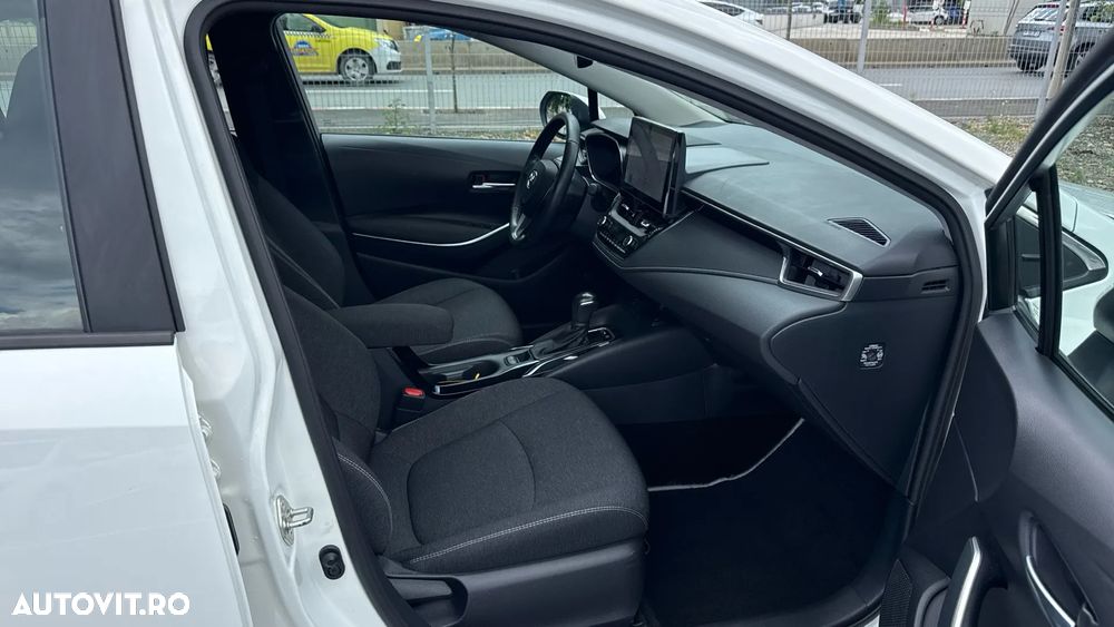 Toyota Corolla 1.8 HSD Business - 22