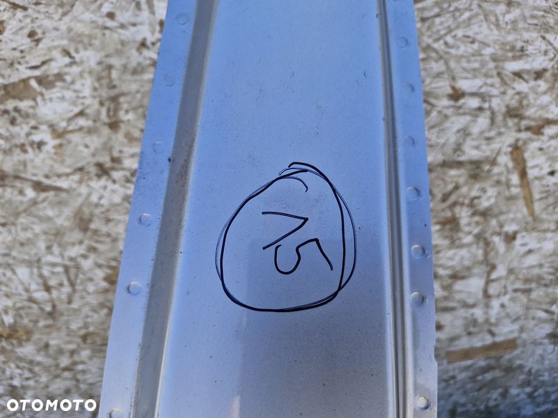 MERCEDES BENZ W176 A-KLASA PRÓG LEWY SŁUPEK ŚRODKOWY 761 - 4