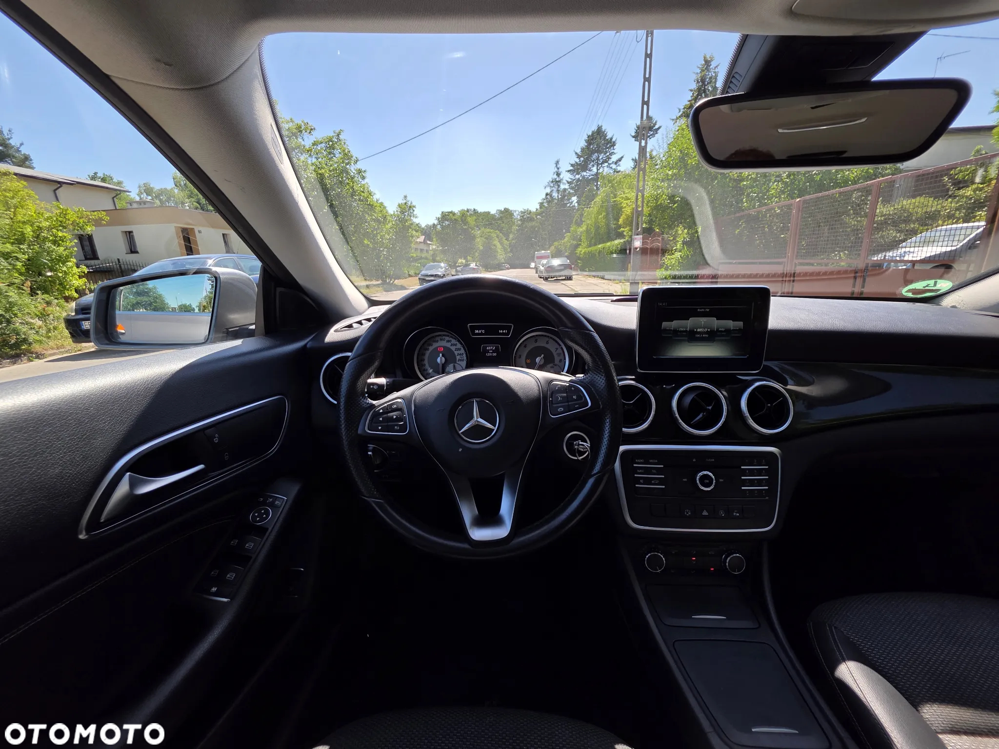 Mercedes-Benz CLA 180 7G-DCT - 19