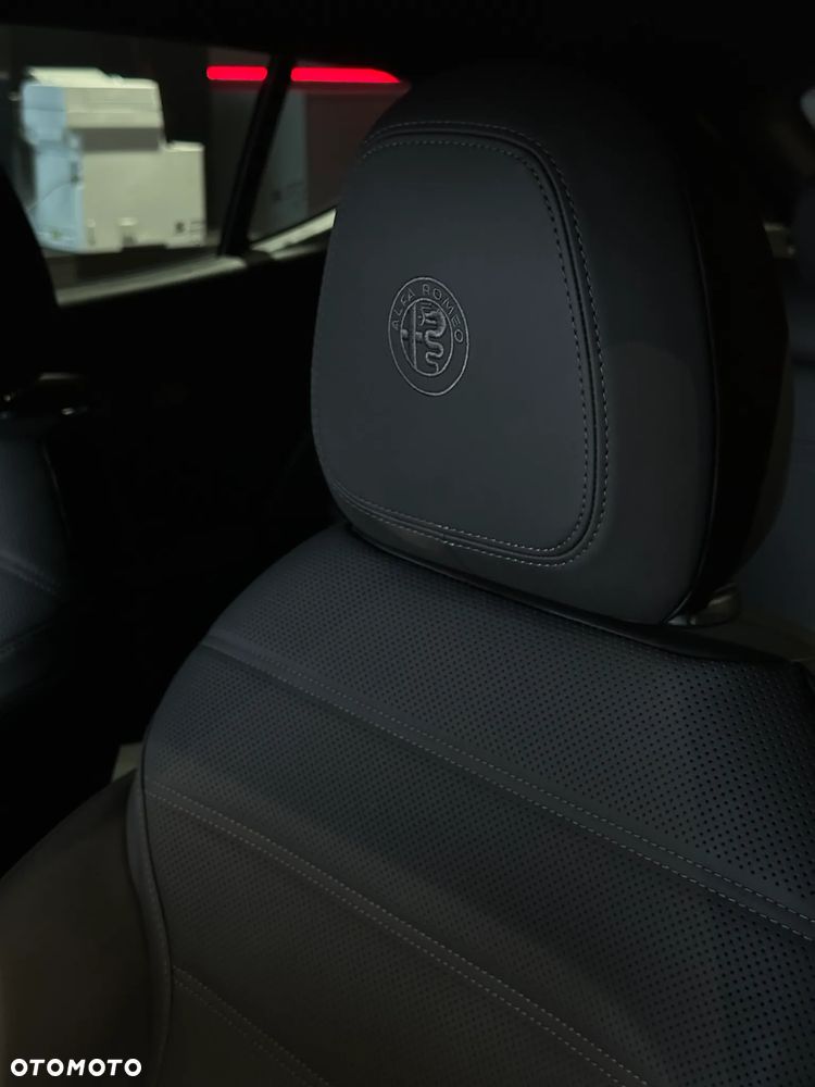 Alfa Romeo Tonale 1.5 T4 GSE mHEV Veloce DCT - 16