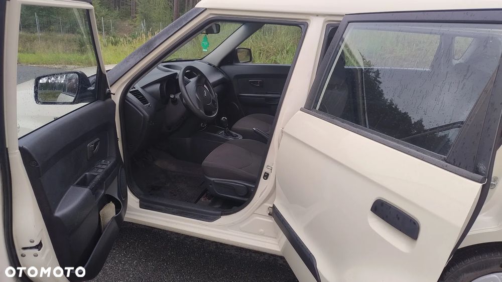 Kia Soul 1.6 L - 8