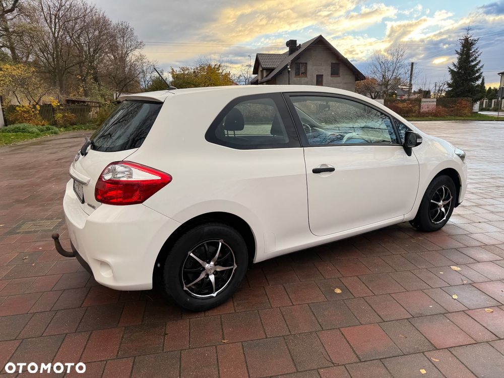 Toyota Auris 1.4 D-4D Edition - 3