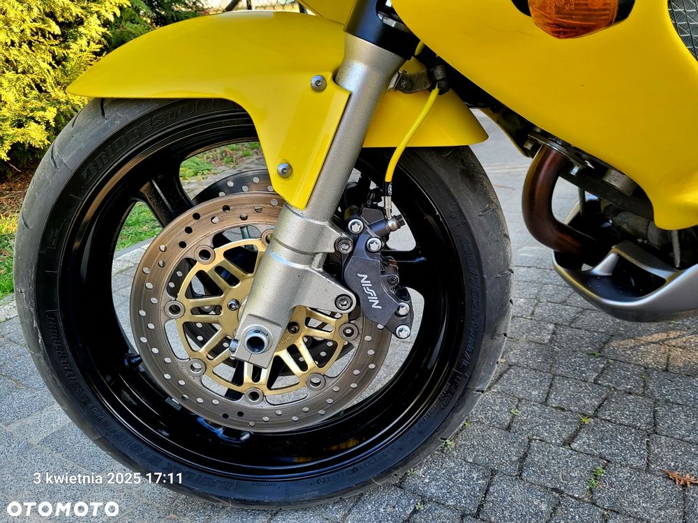 Honda VTR - 23
