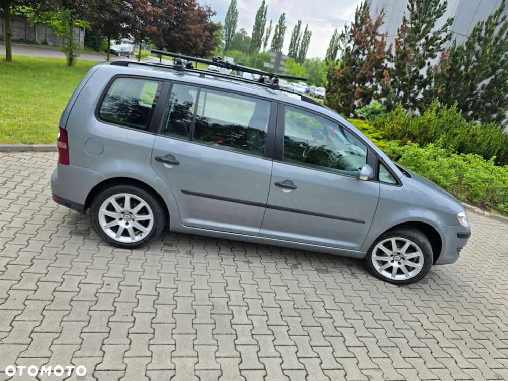 Volkswagen Touran 1.6 Basis - 15