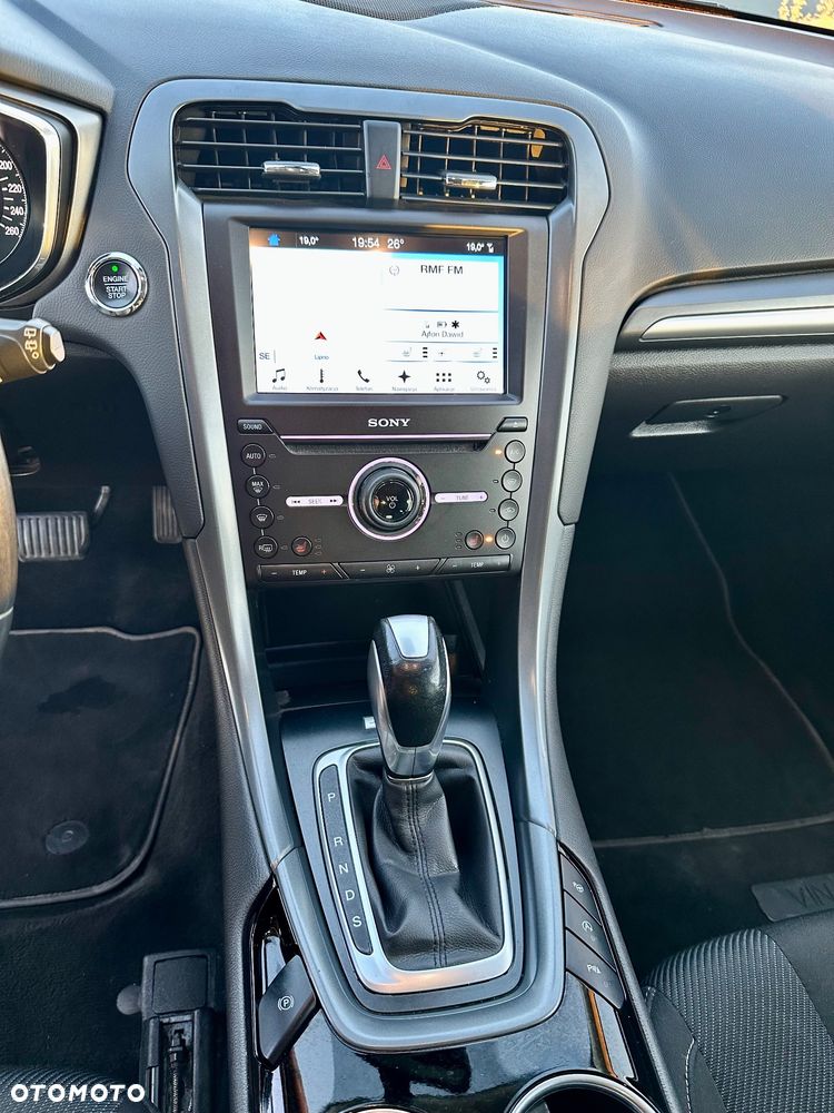 Ford Mondeo 2.0 TDCi Titanium PowerShift - 11