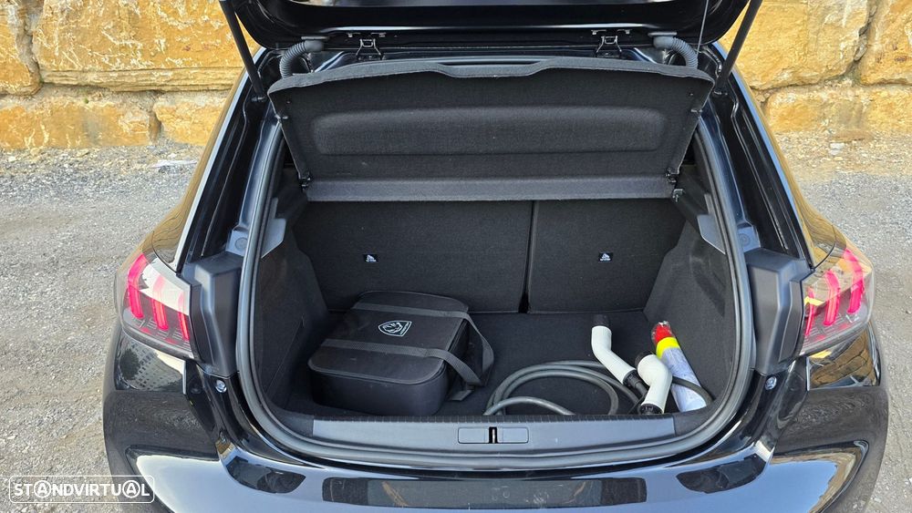 Peugeot e-208 Allure Pack - 56