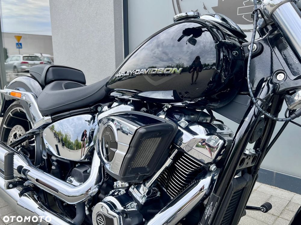 Harley-Davidson Softail Breakout - 4