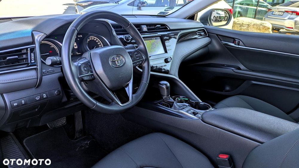 Toyota Camry 2.5 Hybrid Comfort CVT - 10