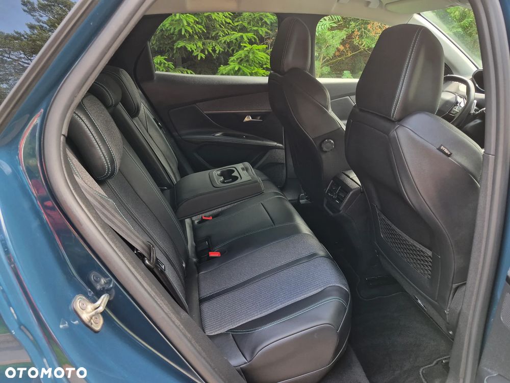 Peugeot 3008 1.6 PureTech Hybrid PHEV Allure S&S EAT8 - 9